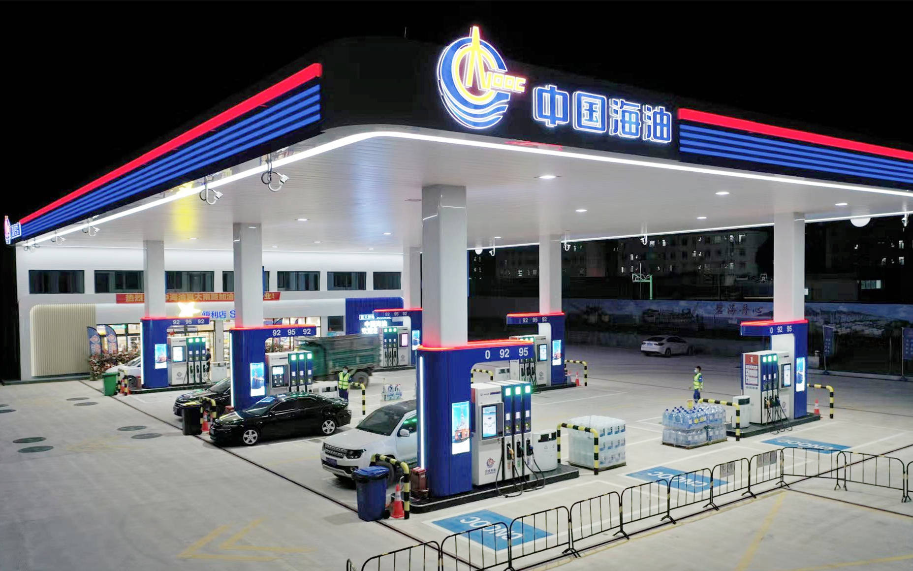 对于加油站内新增充电设施的